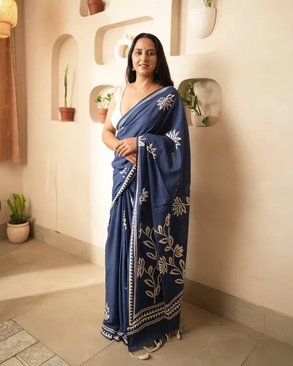 Royal_Blue_Cotton_Royal_H_Block_Printed_Mul_Saree_With_Tassels_For_Women